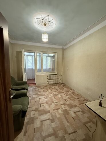 квартира с подсления: 2 комнаты, 54 м², 105 серия, 3 этаж, Старый ремонт