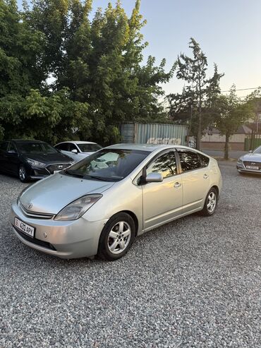 срочно срочно продаю машина: Toyota Prius: 2004 г., 1.5 л, Автоматические, Гибрид, Хэтчбэк