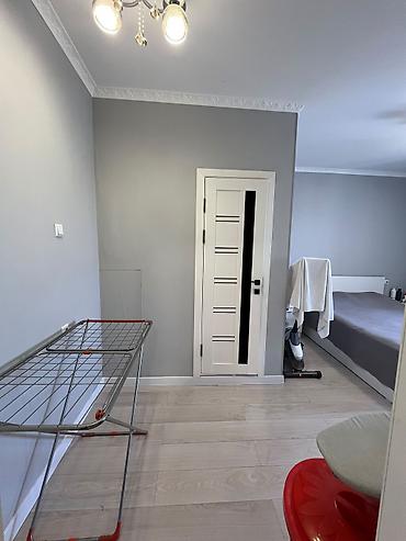 106: 2 комнаты, 64 м², 12 мкр 106 серия, 9 этаж, Косметический ремонт — 9