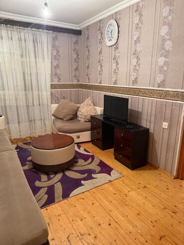 Uzunmüddətli kirayə mənzillər: 26 məhəllədə 1 mərtəbə3 otaqlı əşyalı ev kirayə 300 manat ofis haqqı — 16