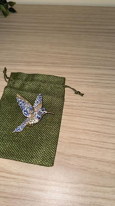 meta eynek: Məhsul: Kolibri fiqurlu broş kolleksiyası - Dizayn: Uçan kolibri — 2