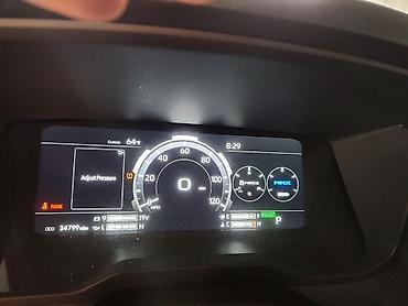 секвойя: Toyota Sequoia: 2023 г., Гибрид, Внедорожник — 3