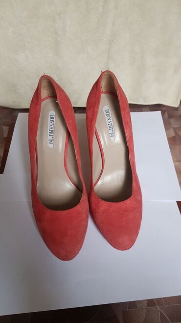 продам женскую обувь: Туфли Размер: 38, цвет - Красный