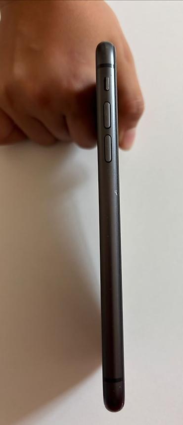 Apple iPhone: IPhone 11, Qara — 2