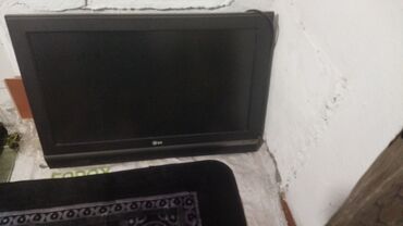 tcl телевизор: Телевизор сатылат иштейт срочно акча керек болуп жатат 3500 с