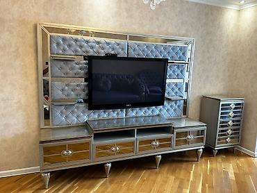 mebel materiali: Gümüş tonlarda klassik-lüks üslubda qonaq otağı dəsti Tərkibi: - TV — 4