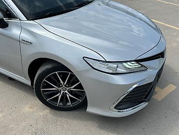 corolla 2016: Toyota Camry: 2021 г., 2.5 л, Вариатор, Гибрид, Седан — 4