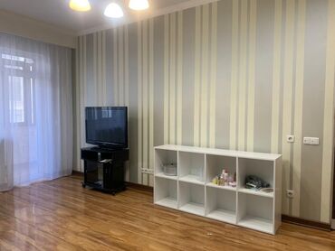 Другие мебельные гарнитуры: Продам черную тумбу под тв 1000