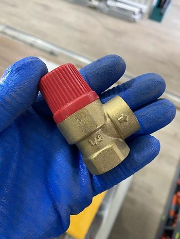 Предохранительный клапан 1/2" для систем отопления и водоснабжения
