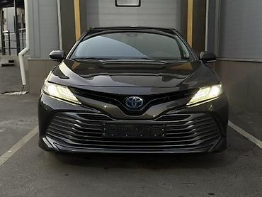 фораннер 2018: Toyota Camry: 2018 г., Гибрид, Седан — 3