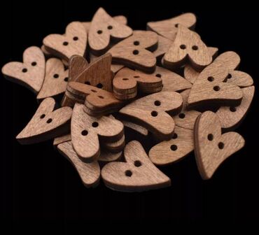 баня деревянный: Деревянное сердце, пуговица 20 х16 мм, 2 отверстия 100 шт