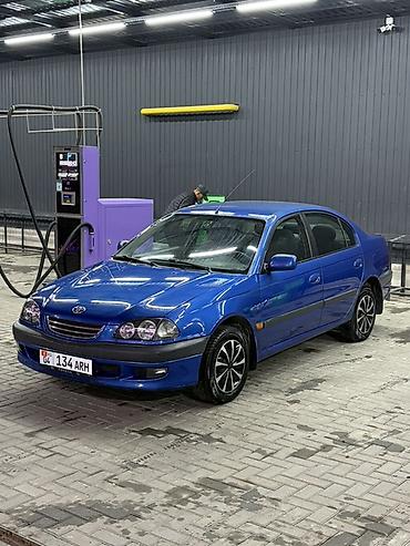 Toyota: Toyota Avensis: 1998 г., 1.8 л, Механика, Бензин, Седан — 2