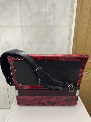 Аккордеоны: Продаю привозной Германские аккордеон Суроттогу аккордеондор баары at lalafo.kg — 27 Аккордеоны: Продаю привозной Германские аккордеон Суроттогу аккордеондор баары — 27