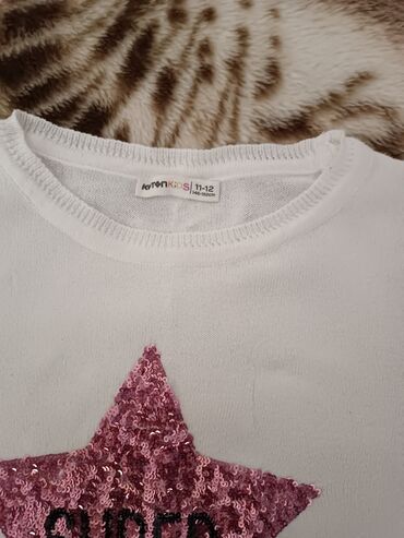 Köynək və bluzalar: Hamisi demek olar ki çox teze qalib bir,iki defe — 14