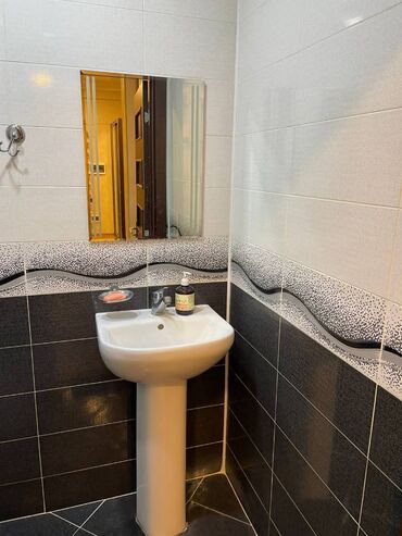 Günlük kirayə mənzillər: 3 otaqlı, Xətai r. r-nu — 16