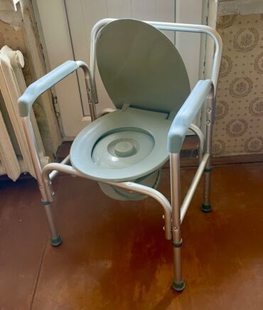 скупка бу вещи: Продаю кресло-туалет б/у в отличном состоянии. Легкое, прочное