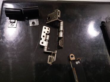 Ostali kompjuterski delovi: MSI CX620 razni delovi šarke 700 din flat kabl 500 din USB dodatni — 10