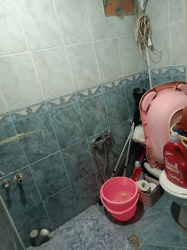 Köhnə tikili: Bakı, Yasamal, 6 otaqlı, Köhnə tikili, m. İnşaatçılar, 200 kv. m -da lalafo.az — 4 Köhnə tikili: Bakı, Yasamal, 6 otaqlı, Köhnə tikili, m. İnşaatçılar, 200 kv. m — 4