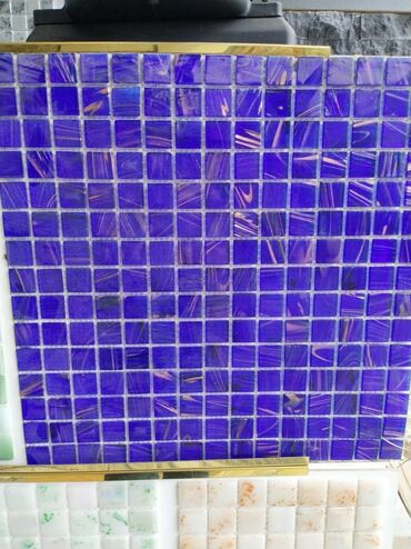 hamam üçün kafel metlax: Mavi-bənövşəyi şüşə mozaika plitə - Material: şüşə mozaika - Rəng