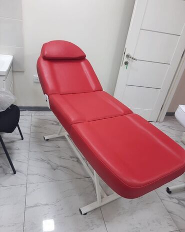 makyaj stulu: Kosmetoloji Kuşetka tək kuşetka 300 azn Oturacaq 70 Daşıyıcı 110 Dəst