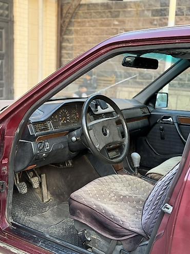 mazda 2: Mercedes-Benz W124: 1991 г., 2.3 л, Механика, Бензин, Седан — 8