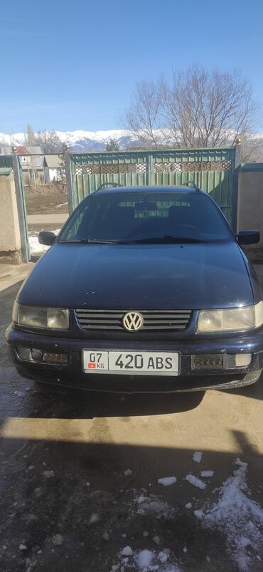 Транспорт: Volkswagen Passat: 1995 г., 1.8 л, Механика, Бензин, Универсал