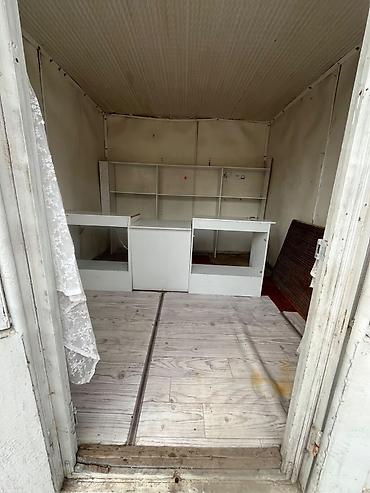 Торговое оборудование: 🏪 КИЧИ ДҮКӨН САТЫЛАТ! 📍 Токмок шаары, Сахзавод району Соода жүргүзүүгө — 2