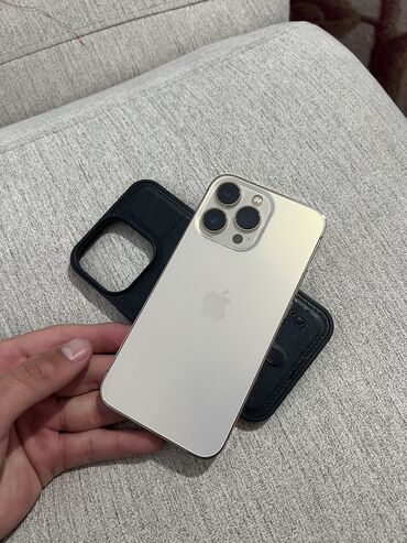 Apple iPhone: IPhone 13 Pro, Б/у, 256 ГБ, Золотой, Чехол, 86 %