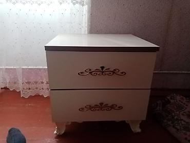 divar ici skaflar: İşlənmiş, 2 qapılı, Siyirməli, Ağ, Taxta, Açılan, Düz dolab — 1