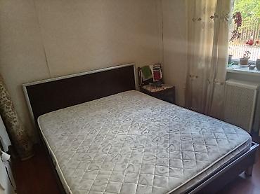 Çarpayılar: İki nəfərlik çarpayı dəsti - Ölçü: təxminən 160x200 sm (queen — 1