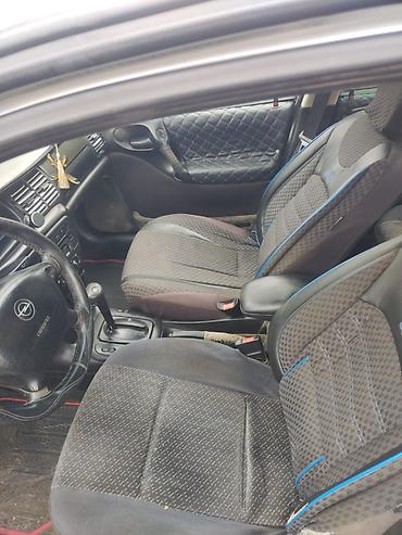 pec satisi: Opel Vectra: 1.8 l | 1996 il 235697 km Sedan — 10