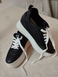 Women's Sneakers and athletic shoes: Ölçü: 36, rəng - Qara, Yeni — 2