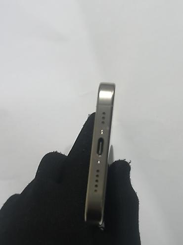macbook 2019: IPhone 16 Pro, Б/у, Серебристый, Чехол, 88 % — 5