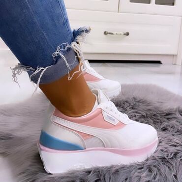Patike: Puma patike

Novo
Brojevi 36 do 41

fb Moja Kupovina 1 — 6
