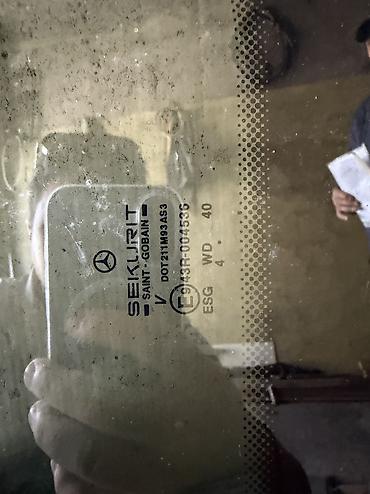 vito şuşələri: Sağ arxa, Mercedes-Benz Vito — 1