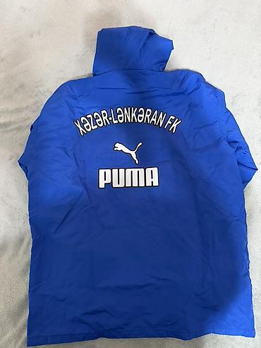 Şəxsi əşyalar: Puma “Xəzər-Lənkəran FK” temalı idman küləkləyi (windbreaker). - Arxa — 2