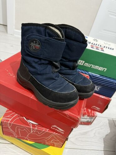 Детская обувь: Детская обувь 1 детские утепленные Кросовки. Красивые состояние — 7