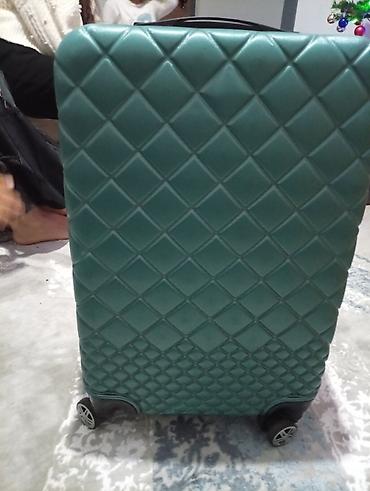 Чемоданы: Чемодан, Материал: Пластик, Маленький (до 40 л), Твердый корпус — 2