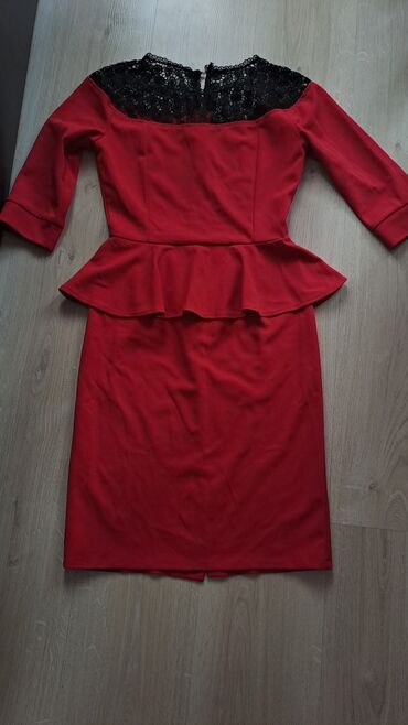 красное платье: Вечернее платье