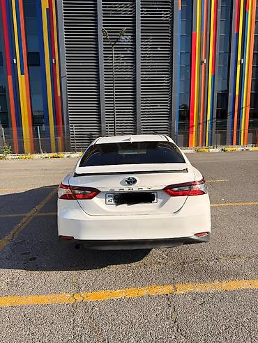 lexus ct 200: Toyota Camry: 2.5 l | 2021 il Sedan — 5