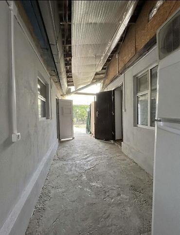 дом бишкек 25000: 🏡 Продается полдома в Рабочем городке🔥🔥 📐 Площадь участка: 2.8 сотки — 6
