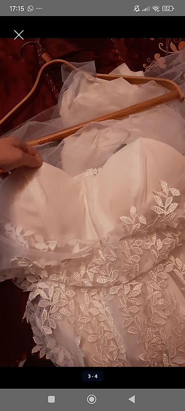 don formalari toy ucun: Ağ rəngli zərif ziyafət/nikah donu - Model: A-kesim, tül üstlük və — 2