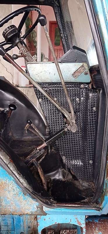 Traktorlar: Satılır traktor zavodu ili 1990 — 20