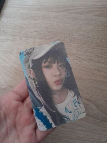 qaçış aparatı 2ci el: Hanni Photocard PVC ile edilib keyfiyyetlidir !! almaq isteyen yaza