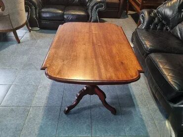 Stilski klub stolovi: Prelep stocic u odlicnom stanju. Duzina. 130cm Sirina. 88cm Visina na lalafo.rs — 8 Stilski klub stolovi: Prelep stocic u odlicnom stanju. Duzina. 130cm Sirina. 88cm Visina — 8