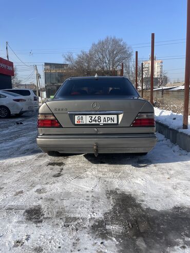 Mercedes-Benz: Mercedes-Benz W124: 1995 г., 2 л, Механика, Бензин, Седан — 8