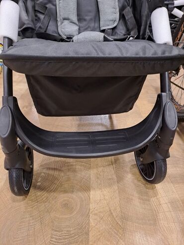 Əkizlər üçün arabalar: Əkizlər üçün araba, Kidilo, Yeni, Yaş: 12-18 ay, Ödənişli çatdırılma — 12