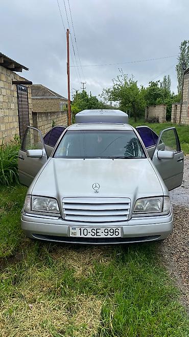 vito 111 cdi: Mercedes-Benz 220: 2.2 l | 1993 il Limuzin — 1