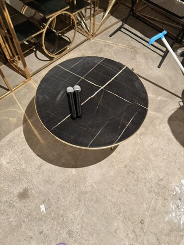 Mikrofonlar: İki ədəd simsiz əl mikrofonu dəsti + daşıma çantası - Komplekt: 2 — 3