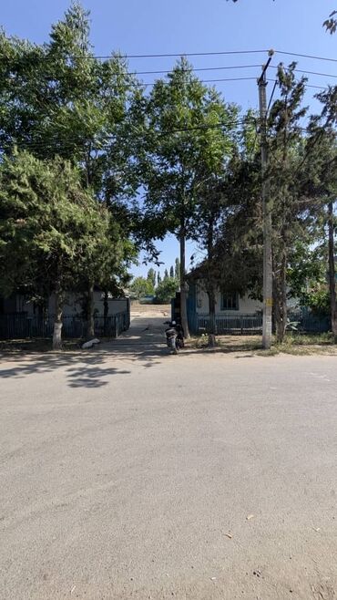 купить дом в рассрочку в бишкеке: Үй, 70 кв. м, 4 бөлмө, Менчик ээси, Эски ремонт